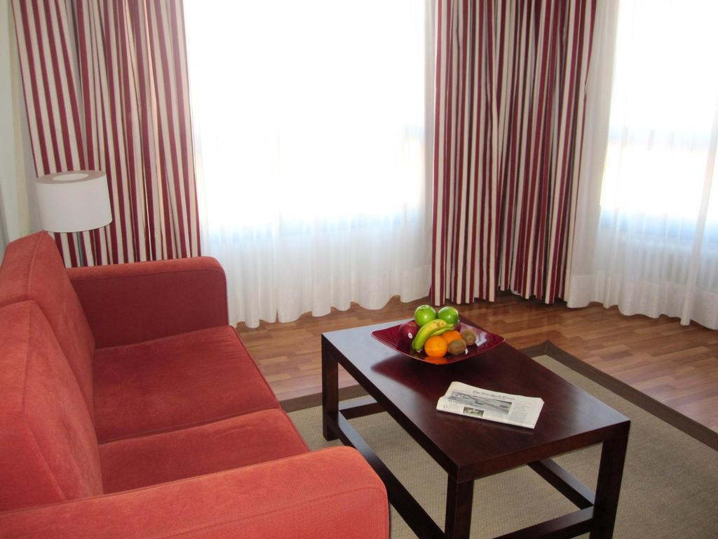 B&B Hotel ויגו מראה חיצוני תמונה